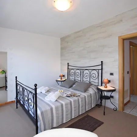 Tatil Evi Viola Colico